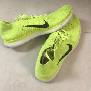 Nike tennis shoes